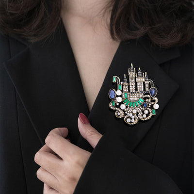 Broche Castillo Europeo Retro con Cristales de Diamante - Image 2