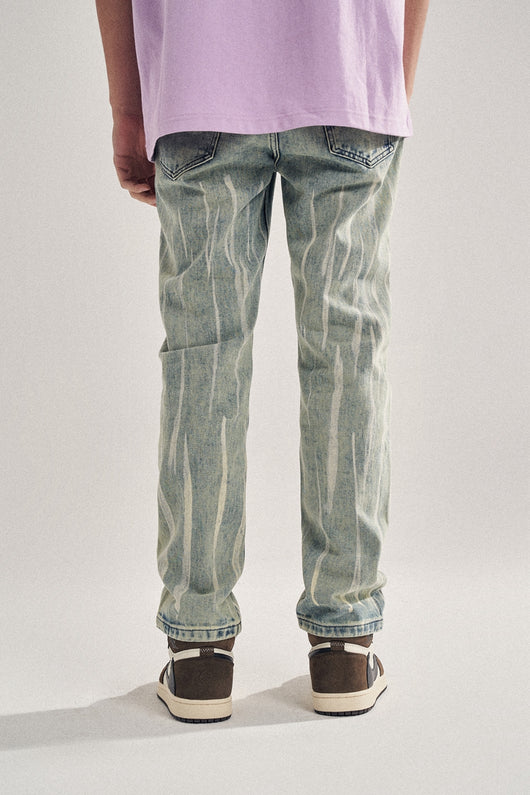 Jeans con Bordado de Carita Feliz - Image 3