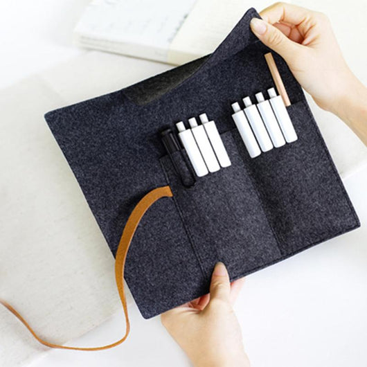 Estuche para lápices con correa ajustable