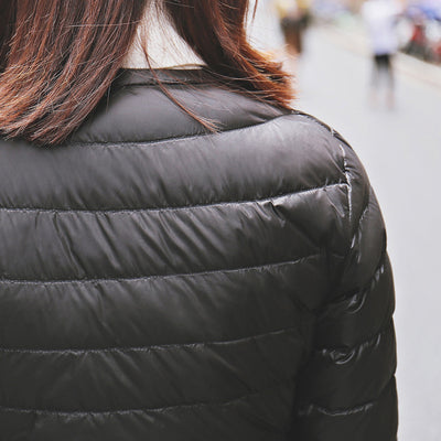 Chaqueta Acolchada Ligera Sin Cuello para Mujer - Abrigo Corto Versátil - Image 3