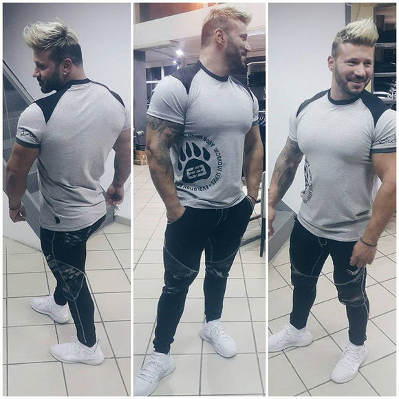 Playera de Cuello Estampada Manga Corta