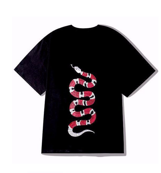 Camiseta Básica Cuello Redondo Bordado Serpiente - Talla Grande Hombre