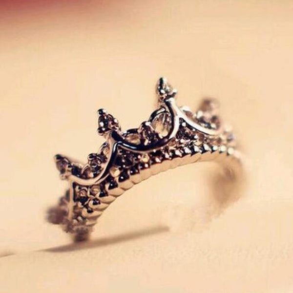 Anillo Vintage Corona Reina con Piedra de Nacimiento