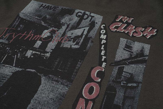 Playera Hombre Manga Larga Suelta con Estampado de Caracteres - Image 13
