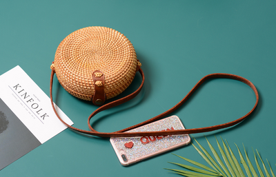 Bolsa Tejida de Ratán Artesanal - Bandolera Mini Retro con Cierre de Cuero - Image 21