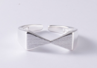 Anillo de Plata con Elemento Lazo para Mujer - Image 3