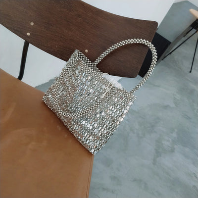 Bolso Vintage Tejido a Mano con Cuentas y Detalles Metálicos Brillantes - Image 2