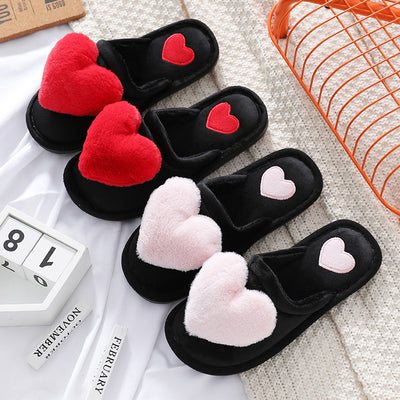 Pantuflas de Invierno Acogedoras con Diseño Romántico para San Valentín - Image 4
