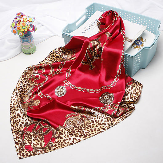 Pañuelo Cuadrado Estampado Leopardo Estilo Europeo - Image 6