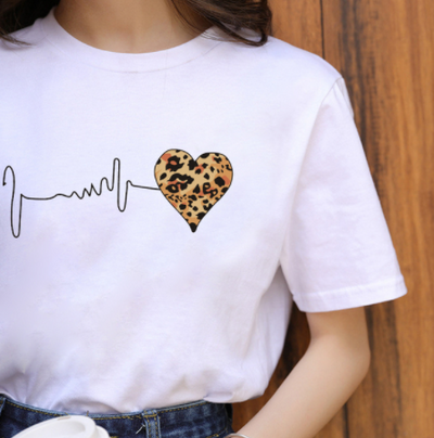 Blusa Estampada con Leopardo y Labios - Estilo Western Casual para Mujer - Image 63