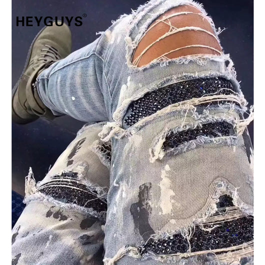 Pantalones Vaqueros Rotos con Detalles de Pintura y Tachuelas - Image 15