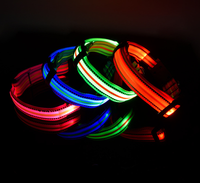Collar Inteligente para Mascotas con Fibra Óptica, Impermeable y Carga Magnética
