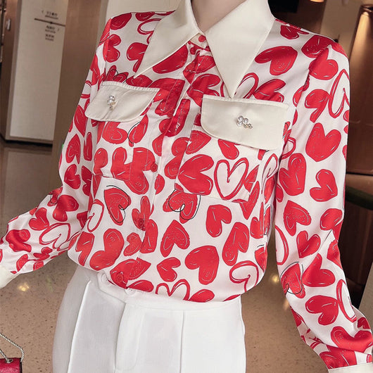 Conjunto de Dos Piezas: Blusa Cropped con Estampado de Corazones y Pantalón - Image 5