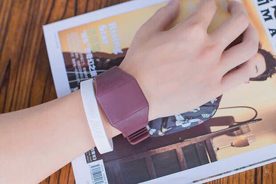 Reloj Electrónico Cuadrado con Pantalla Táctil Minimalista - Image 5