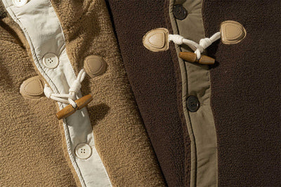 Chaqueta Acolchada con Capucha y Diseño Patchwork de Contraste - Image 14