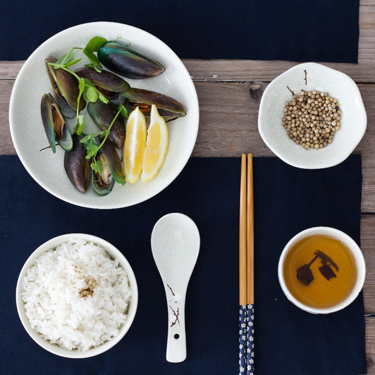 Juego de Comida Japonés 6 Piezas - Bowls de Arroz, Platos de Sabor y Palillos - Image 10