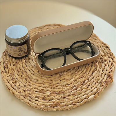 Estuche para Gafas de Diseño Literary con Textura de Madera - Image 4