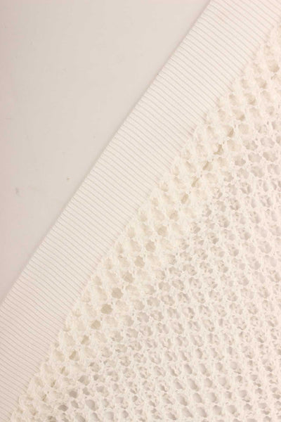 Chaleco Estampado Digital con Cuello Redondo y Detalles Calados - Image 10
