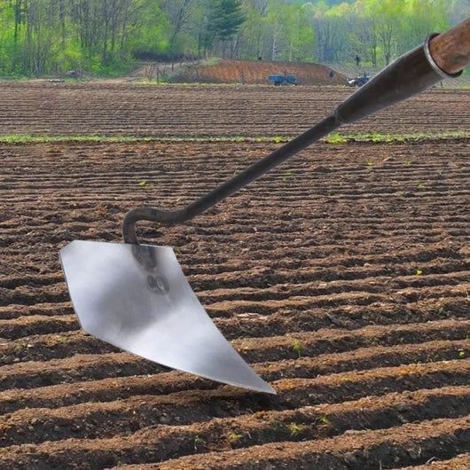 Azadón Triangular de Acero Manganeso Reforzado para Labranza y Fertilización