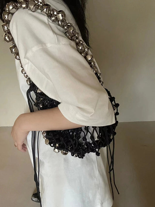 Bolso Bandolera Retro Plateado Oscuro con Diseño Minimalista - Image 4