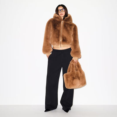 Chaqueta Cálida de Forro Polar con Capucha y Pelo Sintético Ecológico - Image 12