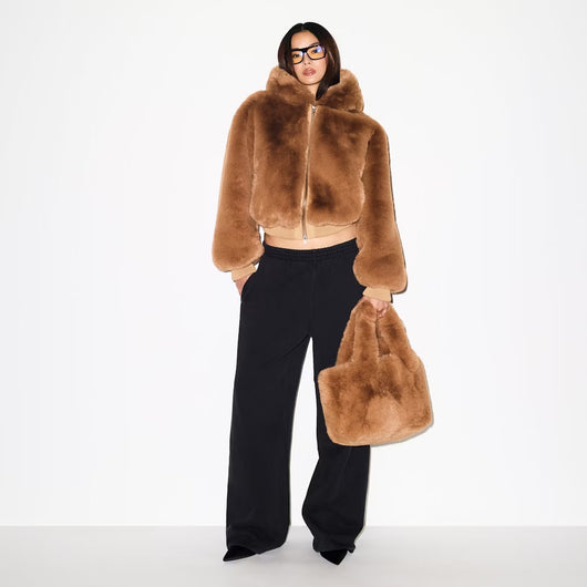 Chaqueta Cálida de Forro Polar con Capucha y Pelo Sintético Ecológico - Image 12