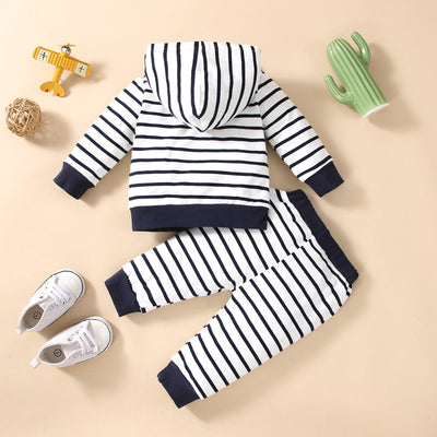 Conjunto Deportivo Sudadera con Capucha y Pantalón Bordado - Image 4