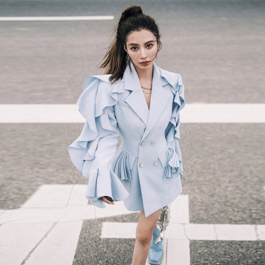 Blazer Azul Onda con Volantes en las Mangas - Diseño Francés Moderno - Image 2