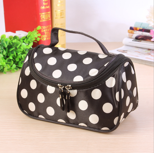 Bolso de Mano Coreano con Corazón de Durazno y Lunares Adorables - Image 9