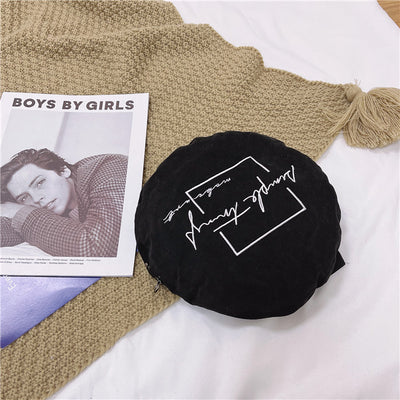 Boina Bordada con Letra Personalizada para Mujer - Image 4