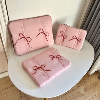 Funda Protectora para Tablet y Laptop con Diseño Elegante de Moño - Image 3