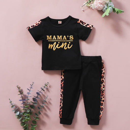 Conjunto Infantil Estampado de Letras - Pantalón Corto y Remera