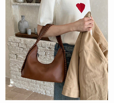 Bolsa de Moda Texturizada en Forma de Media Luna para Axila - Image 18