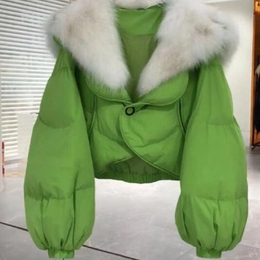Chaqueta Corta Acolchada Verde con Cuello de Pelaje Sintético