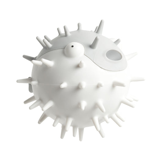 White and grey pufferfish-shaped dog toy with spikes, designed to be bite-resistant and vocal. - Image 12