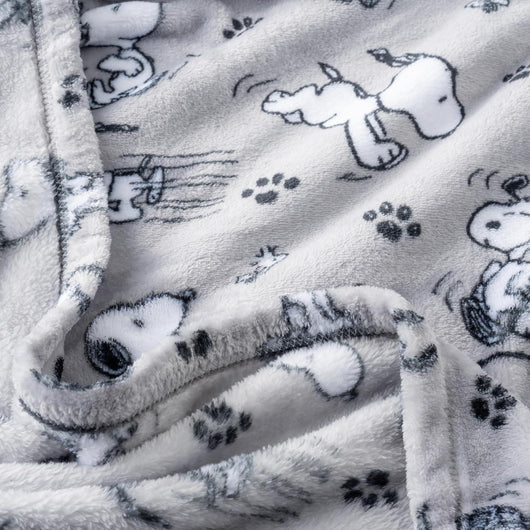 Cobija de felpa Peanuts Velvet Loft Snoopy 140 x 178 cm – Diseño The Flying Ace, oficial y ultra suave - Tekeno