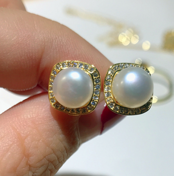 Conjunto de Joyería de Perlas Naturales: Collar, Aretes y Anillo