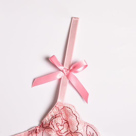 Conjunto de Lencería Floral para Dama - Tres Piezas - Image 15