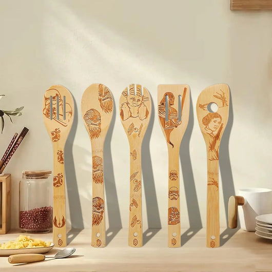Set de 5 utensilios de cocina de madera Star Wars – Cucharas grabadas estilo quemado, ideal para regalos divertidos y decoración temática - Tekeno