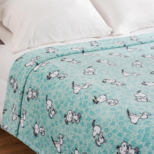 Cobija de felpa Peanuts Velvet Loft Snoopy 140 x 178 cm – Diseño The Flying Ace, oficial y ultra suave - Tekeno