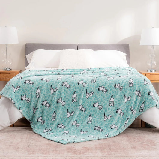 Cobija de felpa Peanuts Velvet Loft Snoopy 140 x 178 cm – Diseño The Flying Ace, oficial y ultra suave - Tekeno
