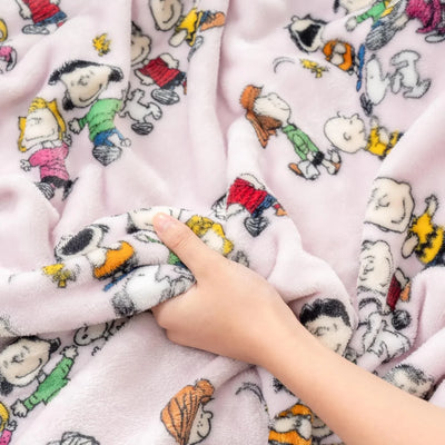 Cobija de felpa Peanuts Velvet Loft Snoopy 140 x 178 cm – Diseño The Flying Ace, oficial y ultra suave - Tekeno