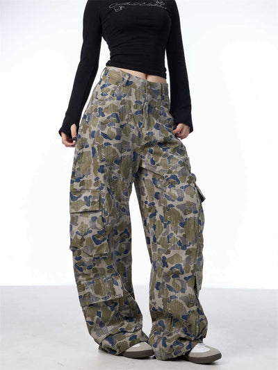 Pantalones Cargo Anchos Camuflaje para Mujer - Estilo Casual y Versátil - Image 3