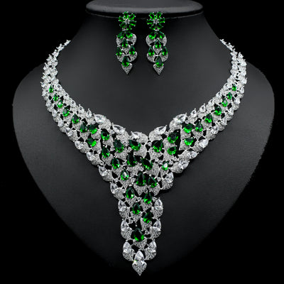 Conjunto de Collar y Aretes de Diamantes Completos con Diseño Exagerado - Image 2