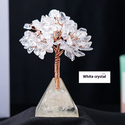 Pirámide de Cristal Decorativa con Base de Resina - Image 6