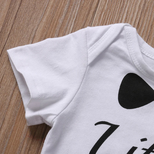 Traje Infantil Elegante con Corbatín, Bigote y Accesorios de Tres Piezas - Image 10