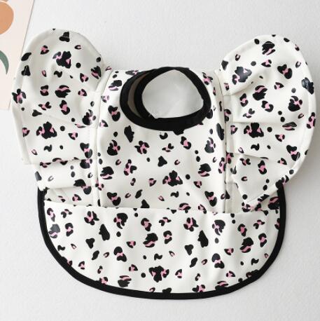 Babero Impermeable con Bolsillo Alas de Ángel para Bebé - Image 10