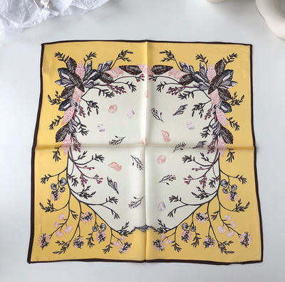 Pañuelo de Seda Floral para Mujer - Diseño Elegante y Versátil - Image 10