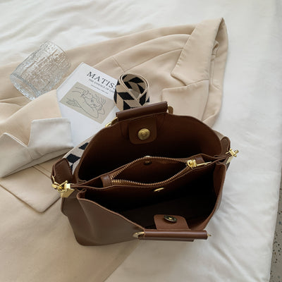 Bolsa Mensajera Versátil para Mujer - Estilo Moderno Multiuso - Image 17