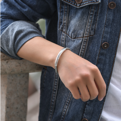 Pulsera Mantra de Seis Caracteres Tibetanos para Hombre en Plata de Ley - Image 11